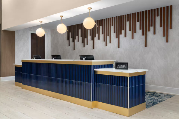 DoubleTree by Hilton Hotel Norfolk Airport