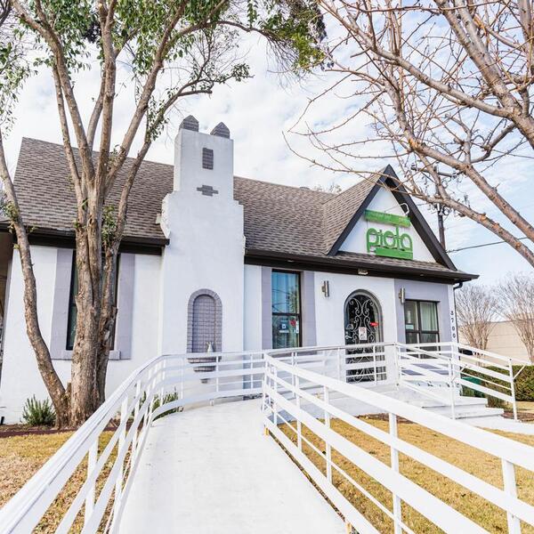 Piola Restaurant And Garden