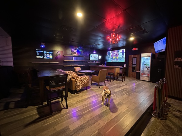 Studio Nine18 Karaoke Room & Party Venue
