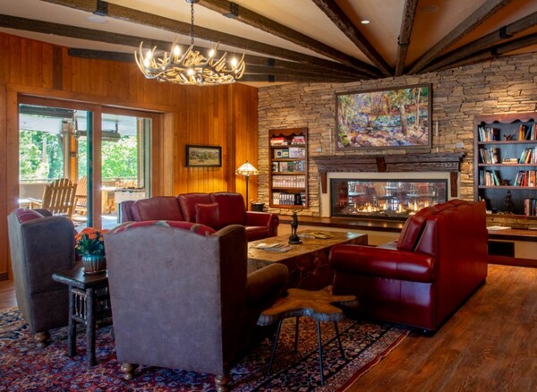 Mount Lemmon Lodge