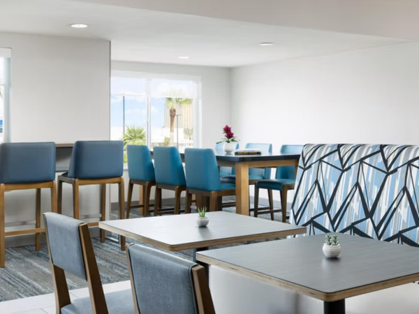 Holiday Inn Express Las Vegas - South