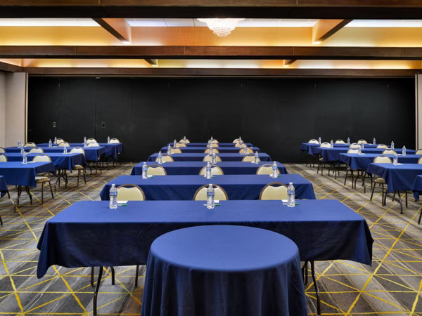 Holiday Inn Great Falls Convention Center