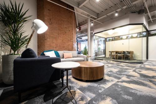 Common Desk - West End