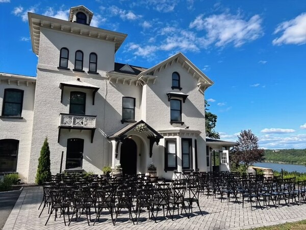 The Hudson House & Distillery