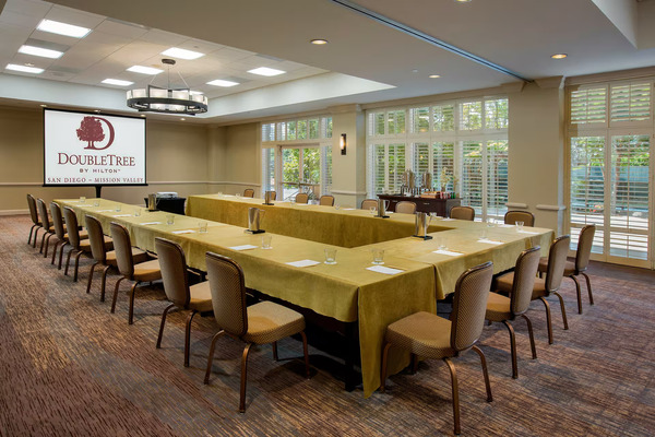 DoubleTree by Hilton Hotel San Diego - Mission Valley