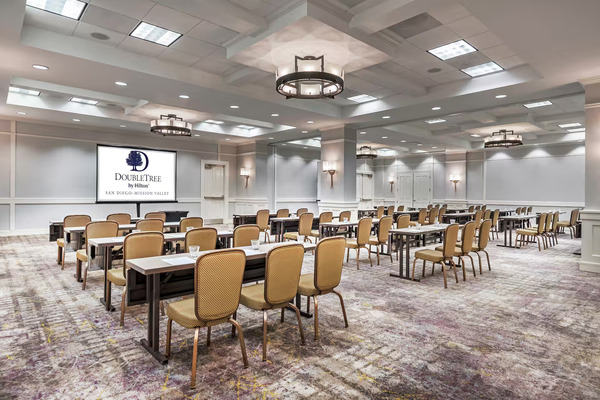 DoubleTree by Hilton Hotel San Diego - Mission Valley