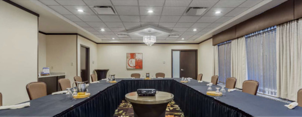 Best Western Premier Denham Inn & Suites