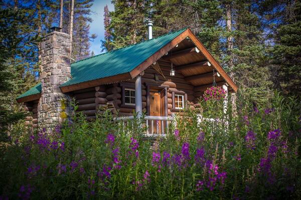 Storm Mountain Lodge