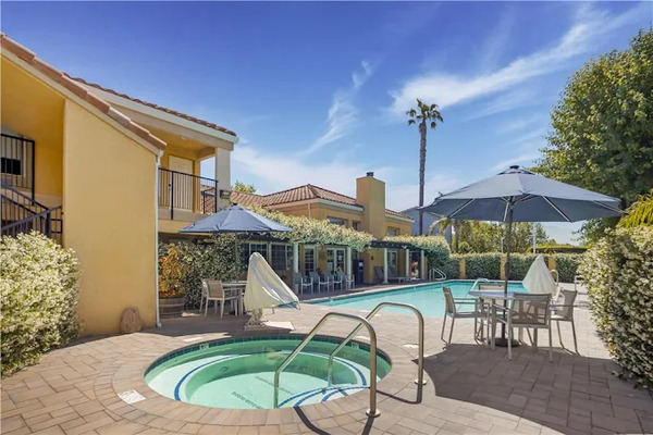 Best Western Plus Dixon Davis