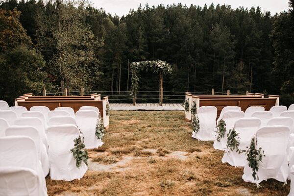 Pine Knoll Farms and Event Center