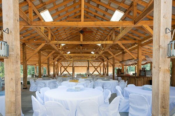 Pine Knoll Farms and Event Center