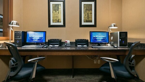 Best Western Plus Chateau Inn Sylvan Lake