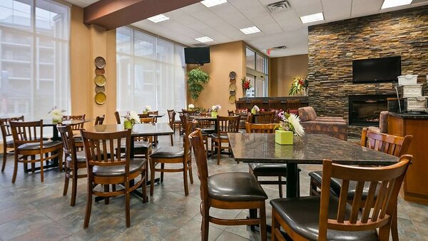 Best Western Plus Chateau Inn Sylvan Lake