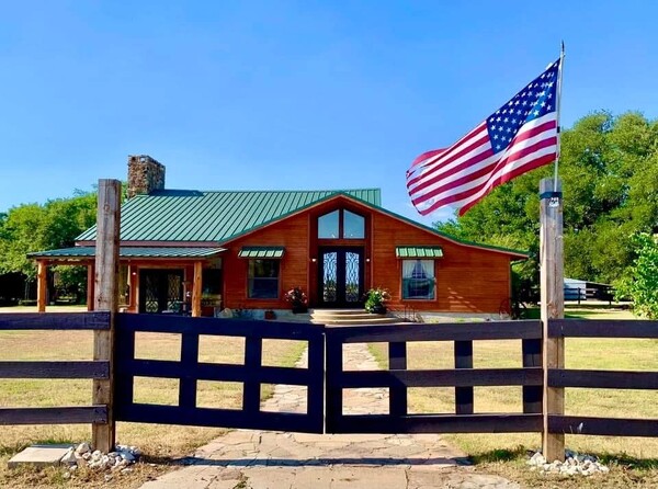 The Cedar House at Rollin Rock Ranch