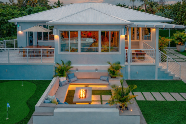 Casa Azul Luxury Waterfront Paradise