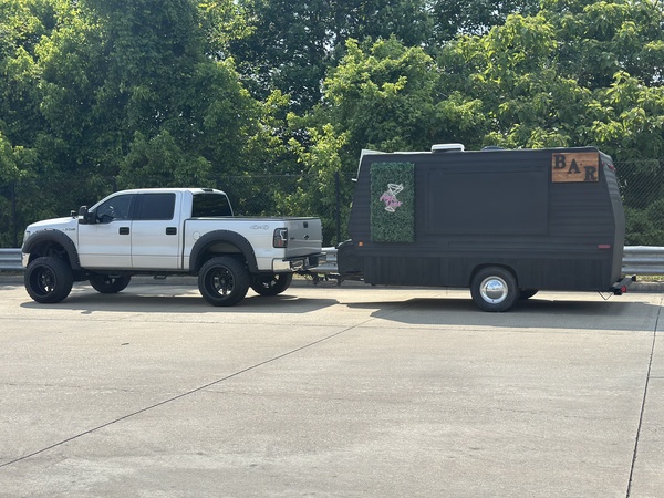 Aces Oasis (Mobile bar)