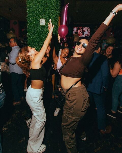 Tipsy Flamingo Cocktail Bar