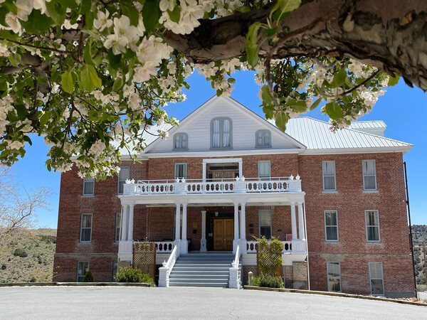 St. Mary's Art Center