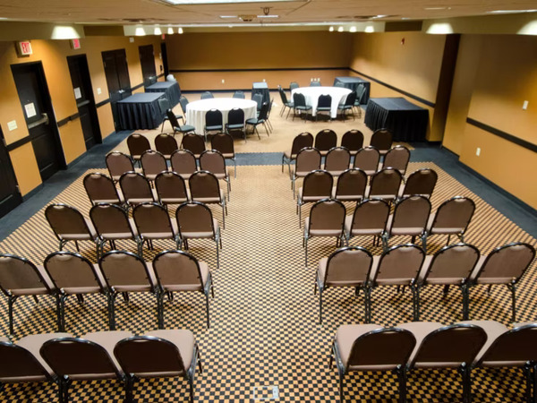 The Holiday Inn Hotel & Suites St. Paul NE - Lake Elmo