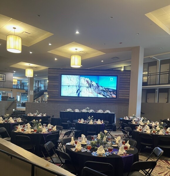DoubleTree by Hilton Hotel Decatur Riverfront
