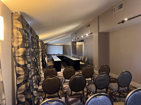 DoubleTree by Hilton Hotel Decatur Riverfront
