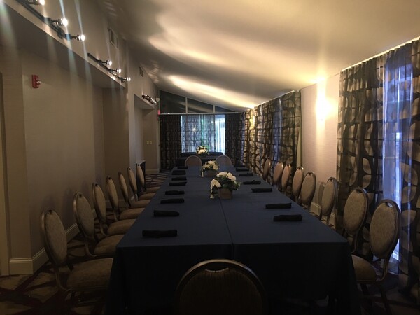 DoubleTree by Hilton Hotel Decatur Riverfront