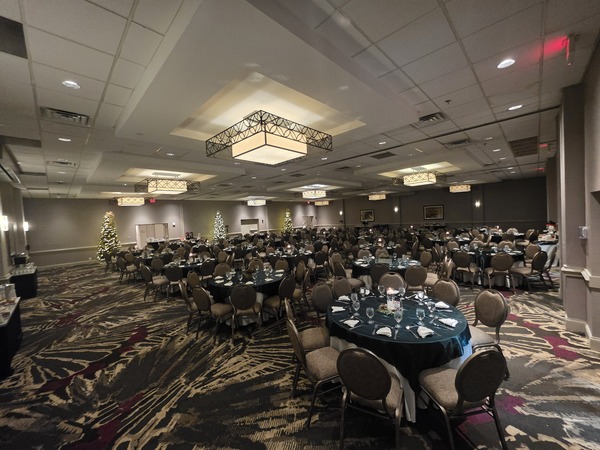 DoubleTree by Hilton Hotel Decatur Riverfront