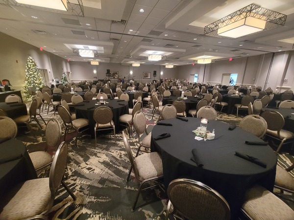 DoubleTree by Hilton Hotel Decatur Riverfront