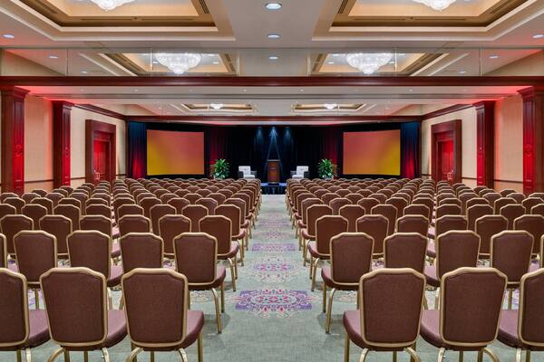 DoubleTree by Hilton Washington Dulles Airport