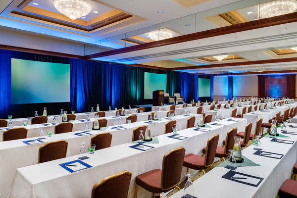 DoubleTree by Hilton Washington Dulles Airport