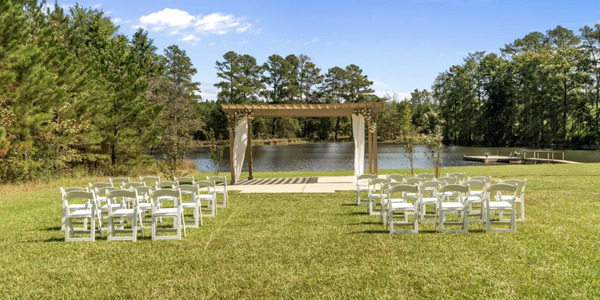 Carnes Lake Banquet Hall