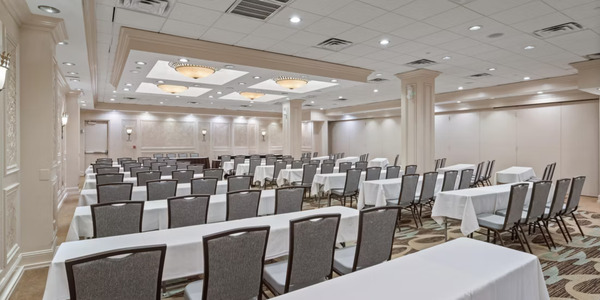 Crowne Plaza Executive Center Baton Rouge