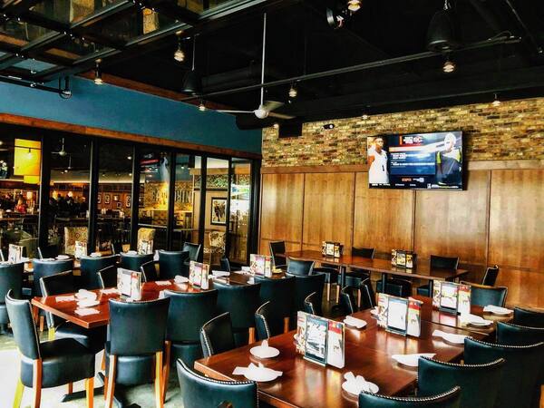 Bar Louie-La Centerra at Cinco Ranch