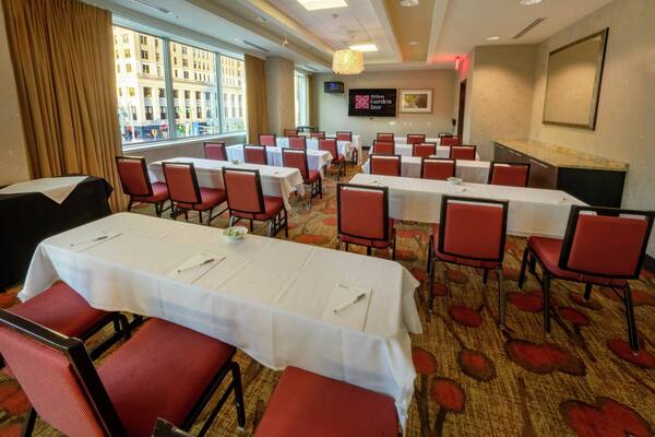 Hilton Garden Inn - Buffalo Downtown