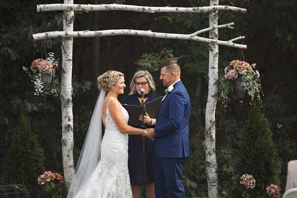 Kemfort's Cottage and Cora's Bed & Breakfast