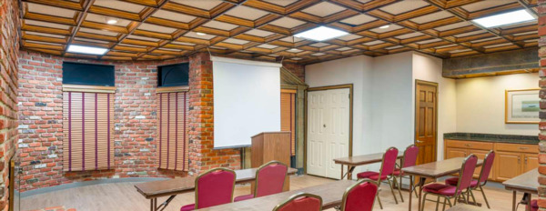 Best Western Plus - Governor's Inn