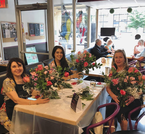 Bloomex Toronto Flowers & Gift Baskets