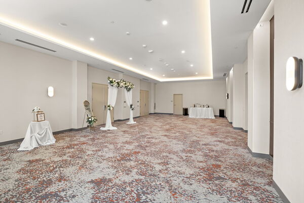 Hampton/Home2 by Hilton Ontario Airport