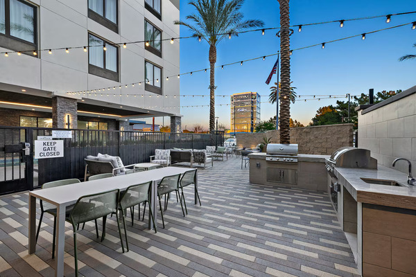 Hampton/Home2 by Hilton Ontario Airport