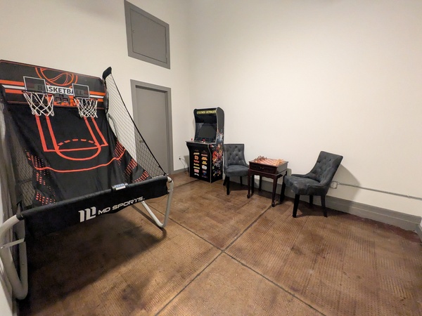 Hammer & Stain Lynchburg