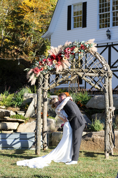 New River Escape Barn