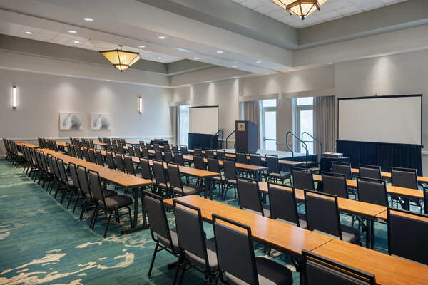 Embassy Suites San Marcos Hotel Conference Center & Spa