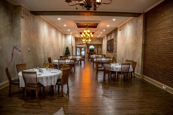 Ezio's Italian Restaurant & Catering