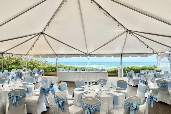 Crowne Plaza Melbourne Oceanfront