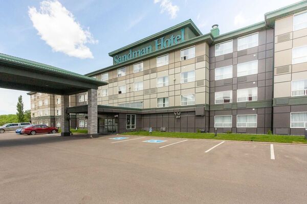 Moxies & Sandman Hotel Red Deer