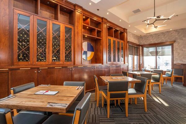 Moxies & Sandman Hotel Red Deer