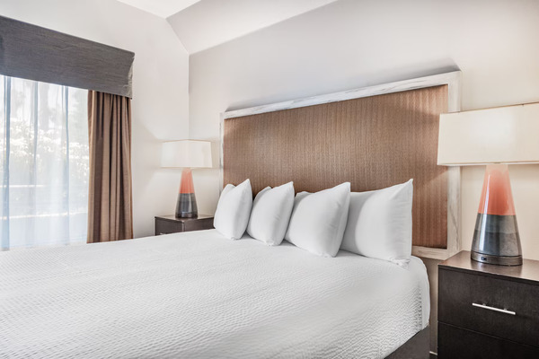 Ramada by Wyndham Bakersfield North