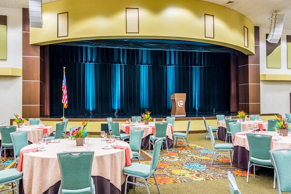 Oasis Hotel and Convention Center