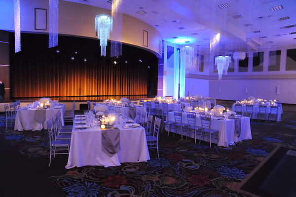 Oasis Hotel and Convention Center