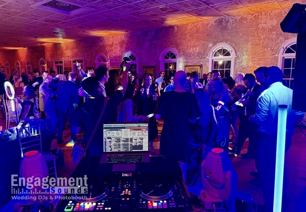 Engagement Sounds - Wedding DJs & Photobooth